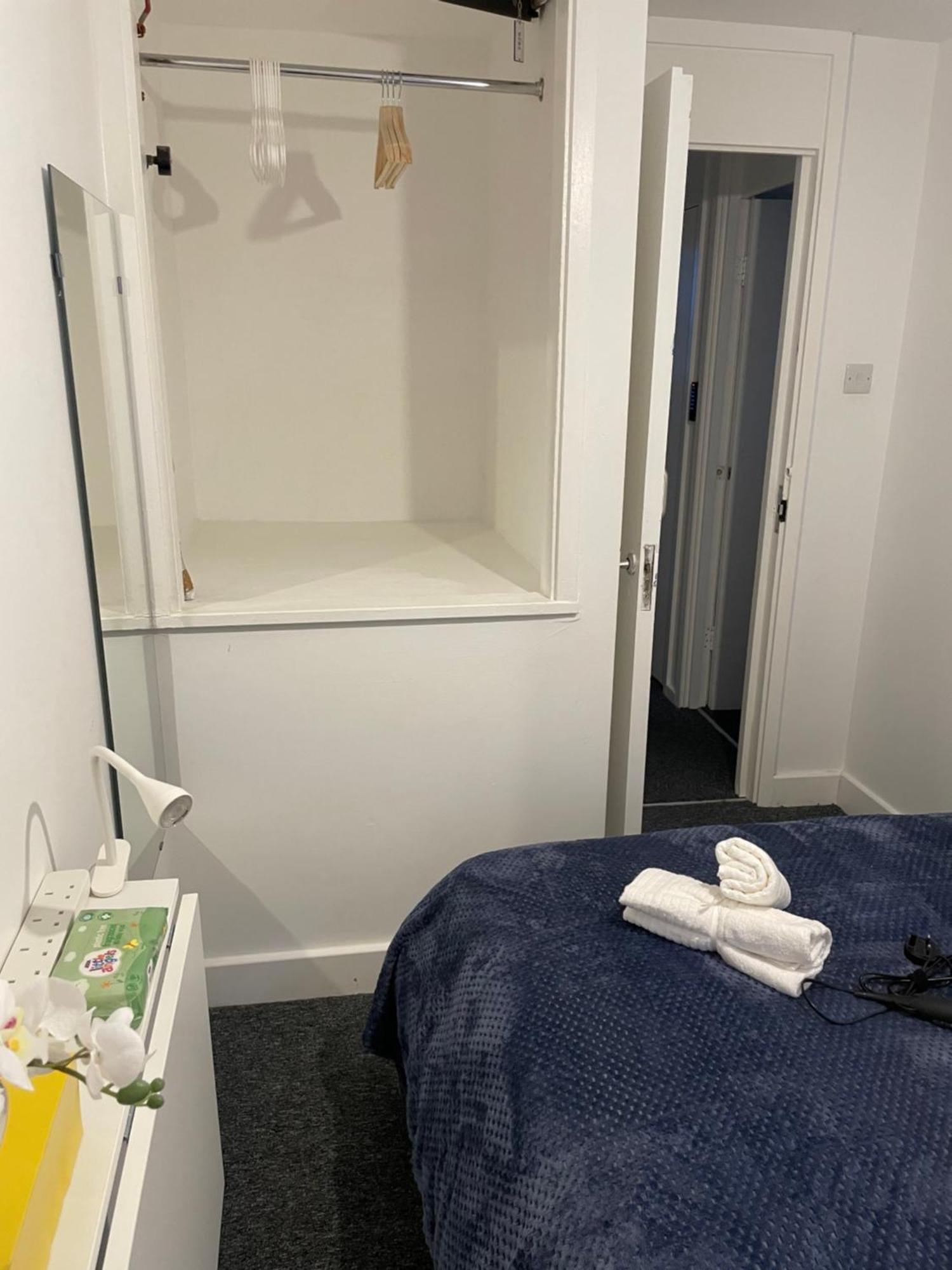 לונדון Lovely Double Rooms In Euston & Square מראה חיצוני תמונה